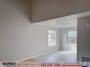 2205 Caprice Dr in Killeen, TX - Building Photo - Building Photo