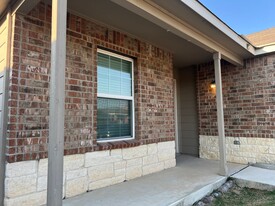 242 Elderberry in New Braunfels, TX - Foto de edificio - Building Photo