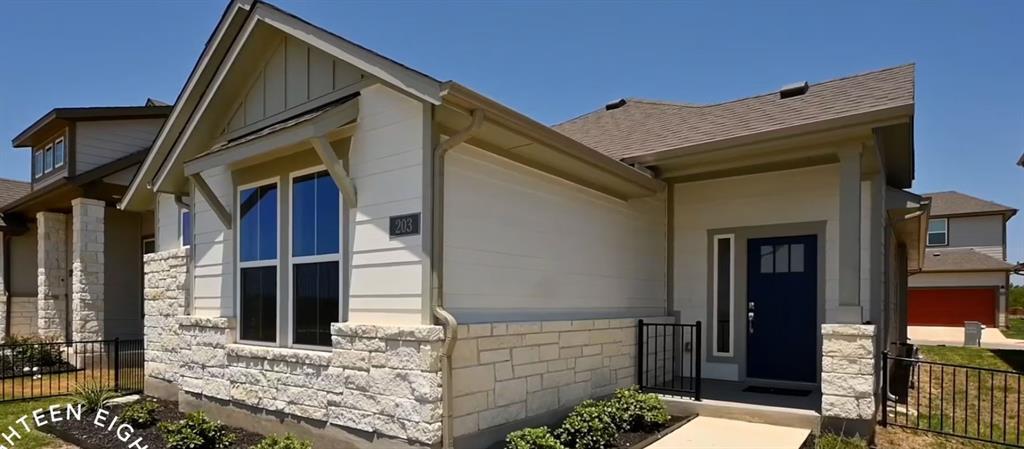 203 Pinnacle Ln in Niederwald, TX - Foto de edificio