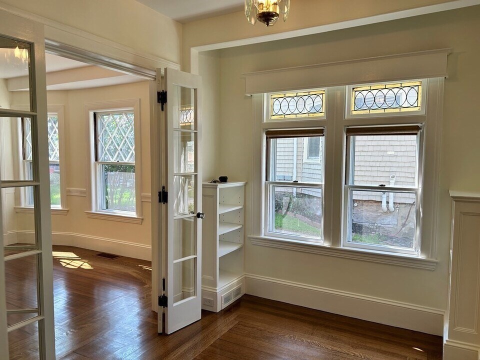 16 Fletcher St in Boston, MA - Building Photo