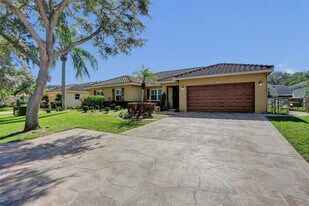 4142 NW 58th Dr in Coconut Creek, FL - Building Photo