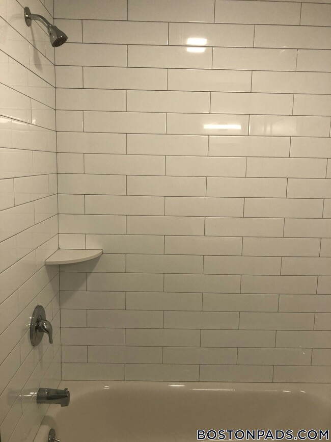 35 S Huntington Ave in Boston, MA - Building Photo - Building Photo