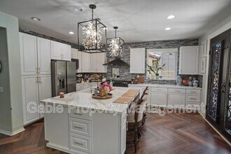 19720 Ellis Henry Ave in Santa Clarita, CA - Building Photo - Building Photo