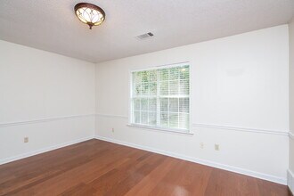 1400 Milestone Dr in Collierville, TN - Foto de edificio - Building Photo