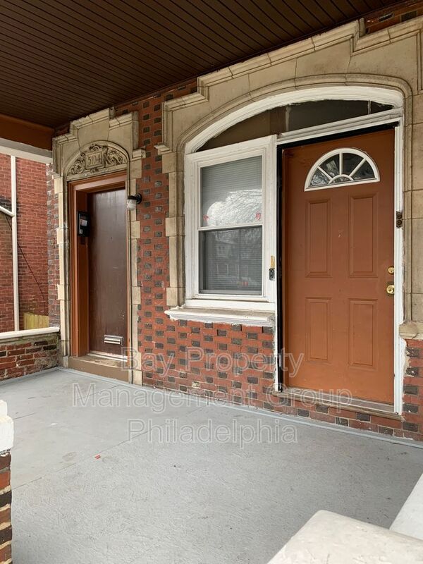 5104 Wayne Ave photo'