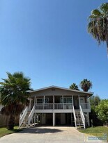 208 W Gardenia St in South Padre Island, TX - Building Photo