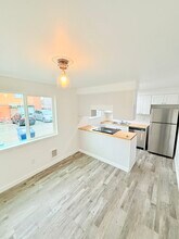 2302 I St NE, Unit 2 in Auburn, WA - Foto de edificio - Building Photo