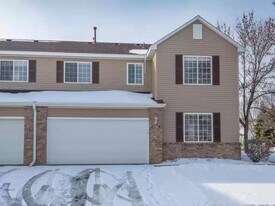 17941 69th Pl N in Maple Grove, MN - Building Photo