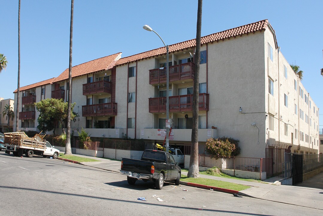 Mariposa Apartments in Los Angeles, CA - Building Photo