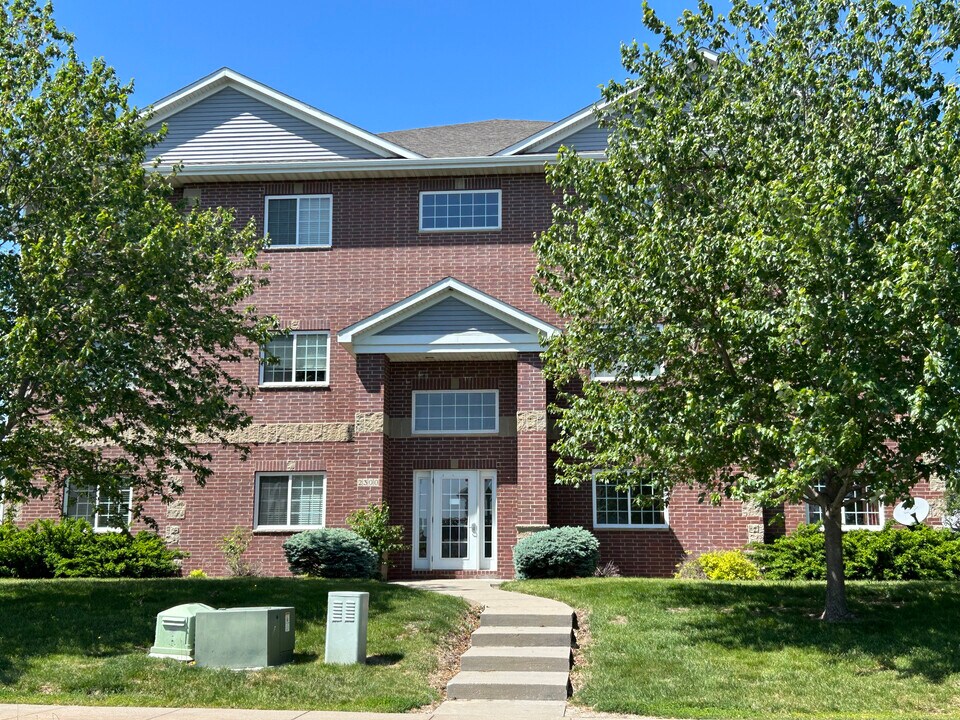 2270 Westlake Rd, Unit #204 in North Liberty, IA - Building Photo