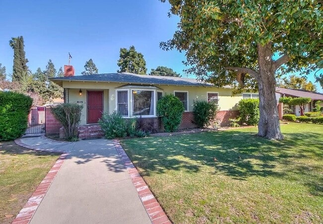 property at 1564 Alameda St