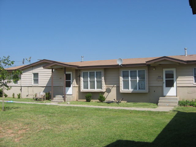 Mill Village in Post, TX - Foto de edificio - Building Photo