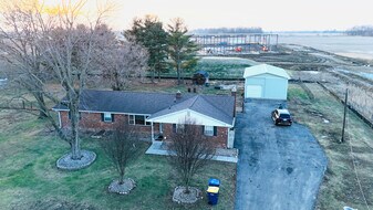 5246 N 600 W in McCordsville, IN - Building Photo