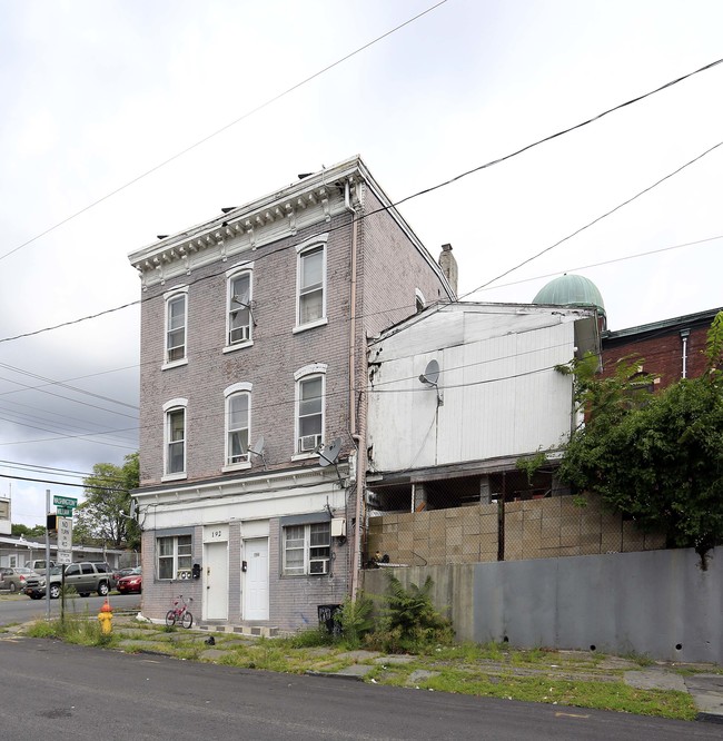 190-192 Washington St in Newburgh, NY - Building Photo - Building Photo