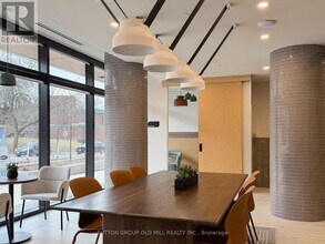 1660 Bloor St W in Toronto, ON - Building Photo - Building Photo