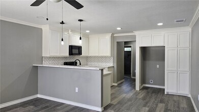 4954 Urban St in Corpus Christi, TX - Building Photo - Building Photo