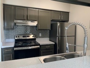 Mosaic Apartments in Pasadena, TX - Building Photo - Building Photo