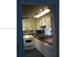 441 SE 3rd St in Dania Beach, FL - Building Photo - Building Photo