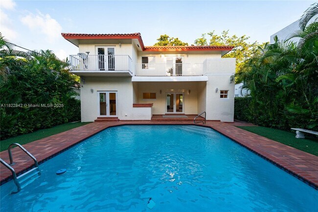 1910 Ferdinand St in Coral Gables, FL - Building Photo - Building Photo
