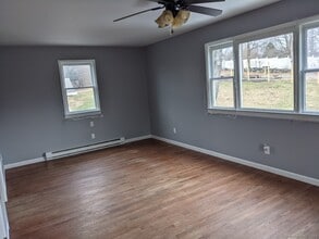 230 Pumpkin Hill Rd in New Milford, CT - Building Photo - Building Photo