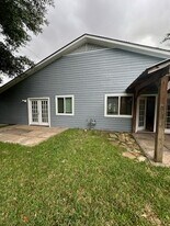9638 Ravensworth Dr in Houston, TX - Building Photo