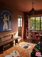 4115 Holly Knoll Dr in Los Angeles, CA - Building Photo - Building Photo
