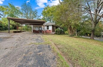 1829 River Dr in Nashville, TN - Foto de edificio - Building Photo