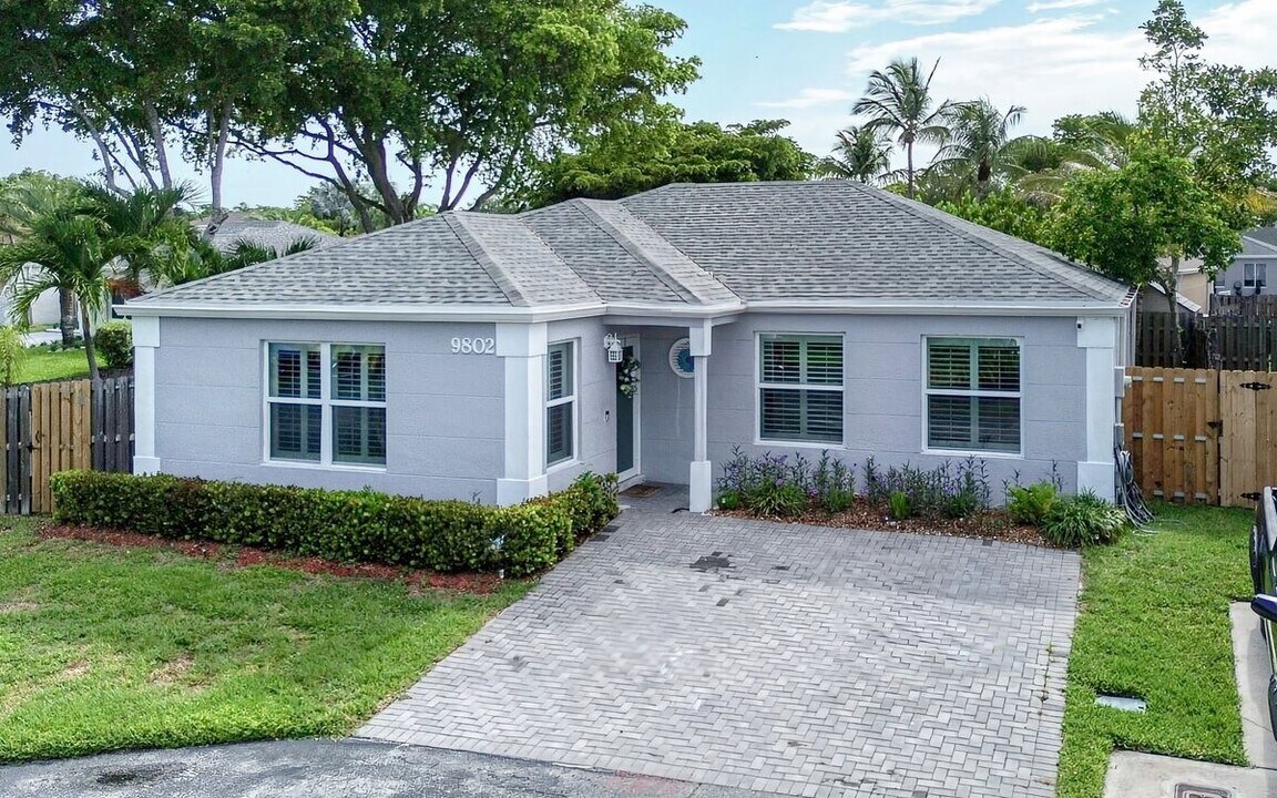 9802 SW 222nd Terrace in Cutler Bay, FL - Building Photo