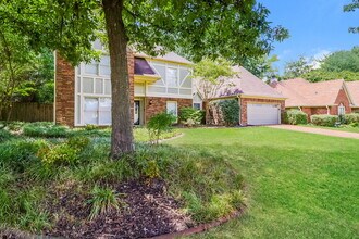 2279 Hickory Path Dr in Memphis, TN - Foto de edificio - Building Photo