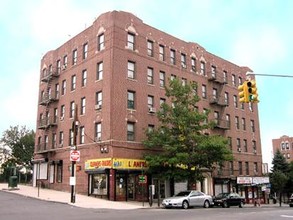 985 E 174th St in Bronx, NY - Building Photo - Building Photo