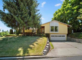 721 W Bowling Rd in Spokane, WA - Building Photo