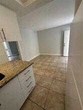 1208 Salzedo St-Unit -02 in Coral Gables, FL - Building Photo - Building Photo