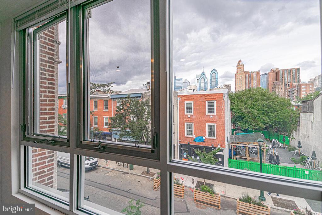 1524 South St in Philadelphia, PA - Building Photo