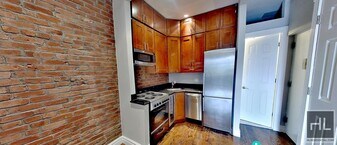 West 14th Street, Unit 4C in New York, NY - Building Photo