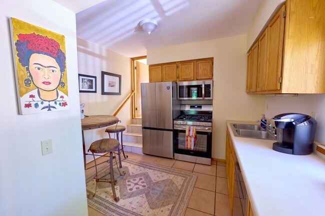 522 Hillside Ave in Santa Fe, NM - Building Photo - Building Photo