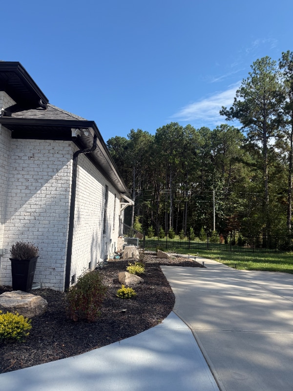property at 4423 Weddington Matthews Rd