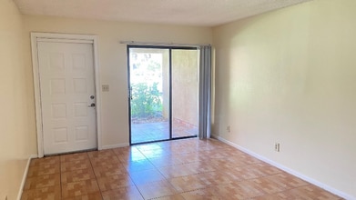 5935 Forest Hill Blvd in West Palm Beach, FL - Building Photo - Building Photo