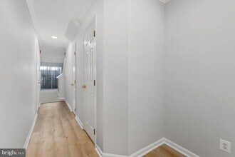 351 Livermore Ln in Alexandria, VA - Building Photo - Building Photo