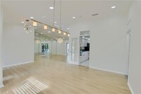 17404 Spring Tree Ln in Boca Raton, FL - Foto de edificio - Building Photo