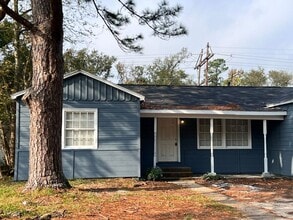 2 E Sunset Dr in Orange, TX - Building Photo - Building Photo