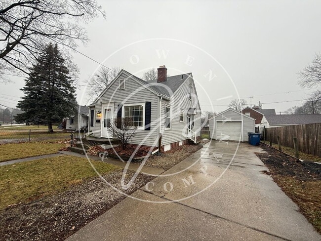 4114 S Detroit Ave in Toledo, OH - Building Photo - Building Photo