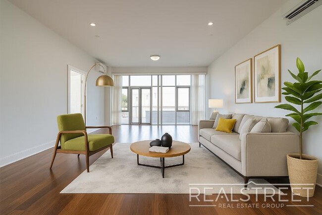 LUXURY 3 BR 2 Bath in Queens!