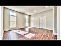 810 Brooks Ln photo'