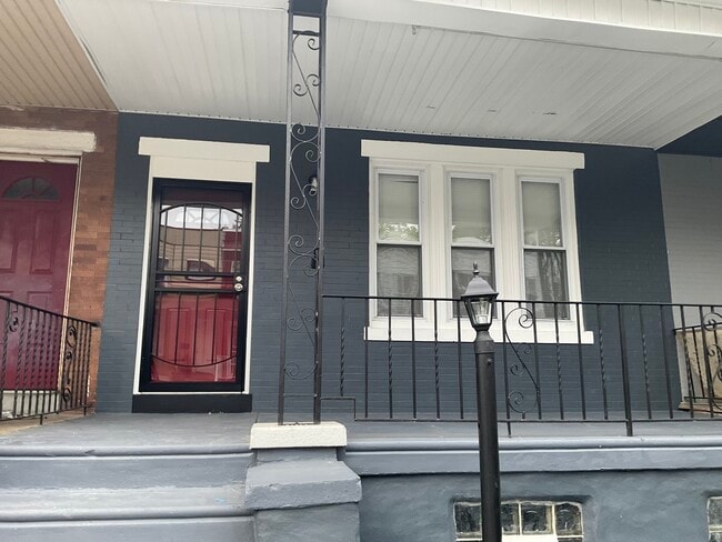 823 S Cecil St in Philadelphia, PA - Building Photo - Building Photo