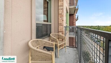 825 Usener St, Unit 724 in Houston, TX - Building Photo - Building Photo