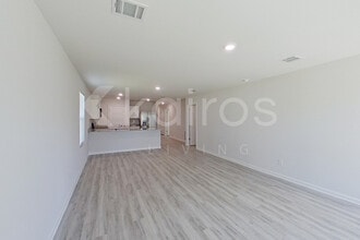 14255 War Admiral Ave in Denham Springs, LA - Foto de edificio - Building Photo