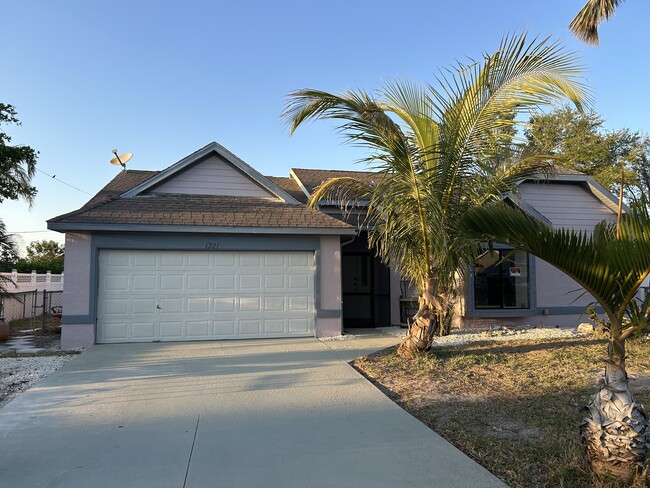 property at 1321 SE 2nd St