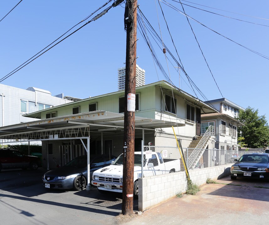 Two Buildings, 9 Units Total in Honolulu, HI - Building Photo
