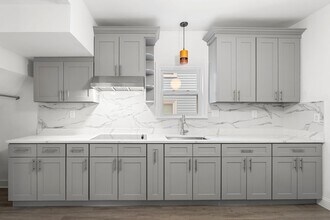 252 Safford St in Quincy, MA - Building Photo - Building Photo