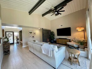 6335 Lake Apopka Pl in San Diego, CA - Building Photo - Building Photo